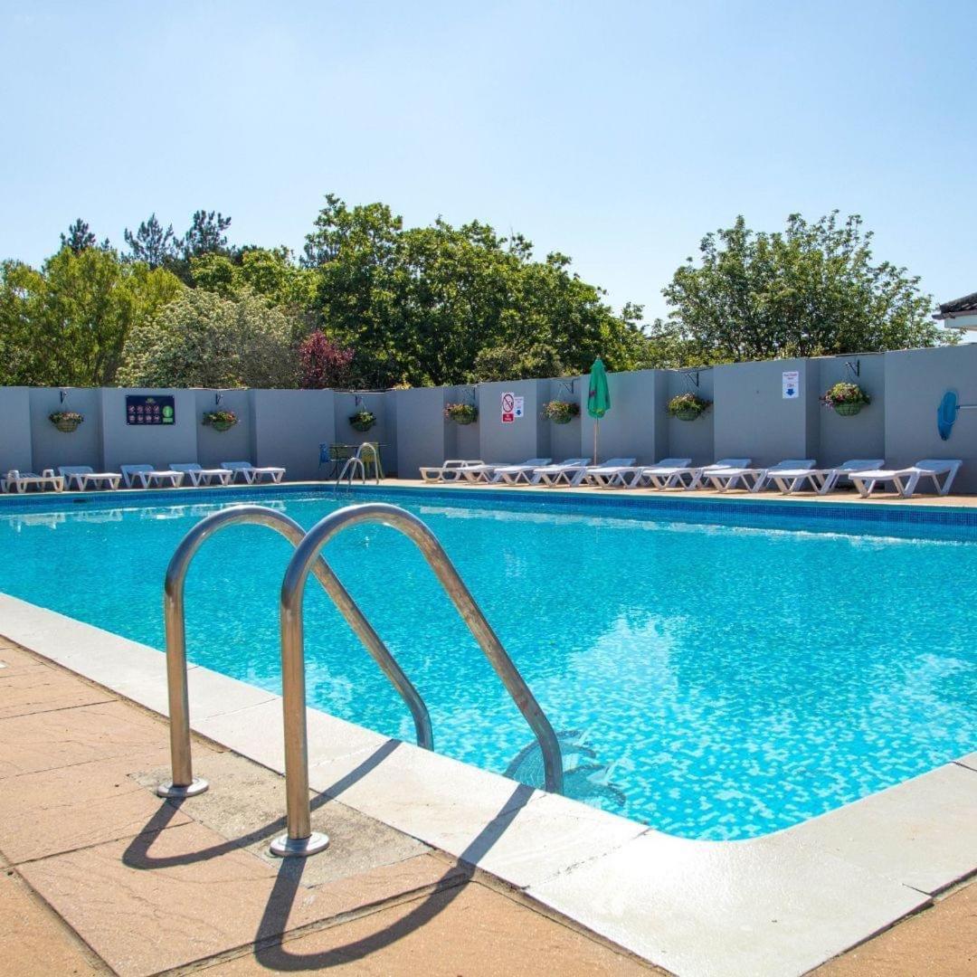 Hotel Westerley Cove Lymington Zewnętrze zdjęcie